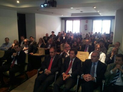 Conferencia de D. Alejandro Izuzquiza, Director de Operaciones del Consorcio de  Compensaci&oacute;n de Seguros, en las instalaciones del Colegio de Mediadores de Seguros de Asturias