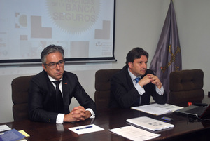 Campaña Defensa Derechos Asegurados - Rueda de prensa en el Colegio de Mediadores de Seguros de Asturias