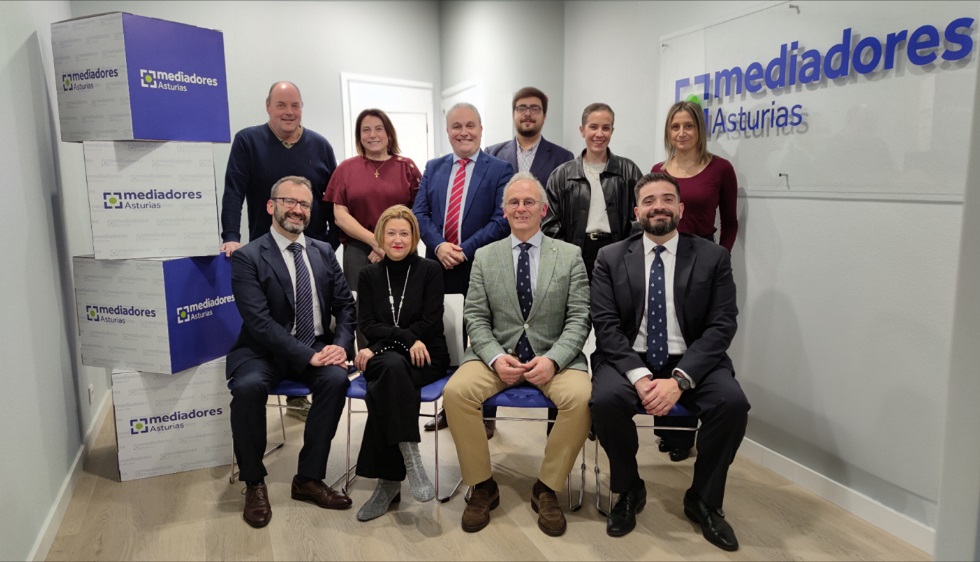 La nueva Junta de Gobierno del Colegio de Mediadores de Seguros del Principado de Asturias comienza su andadura