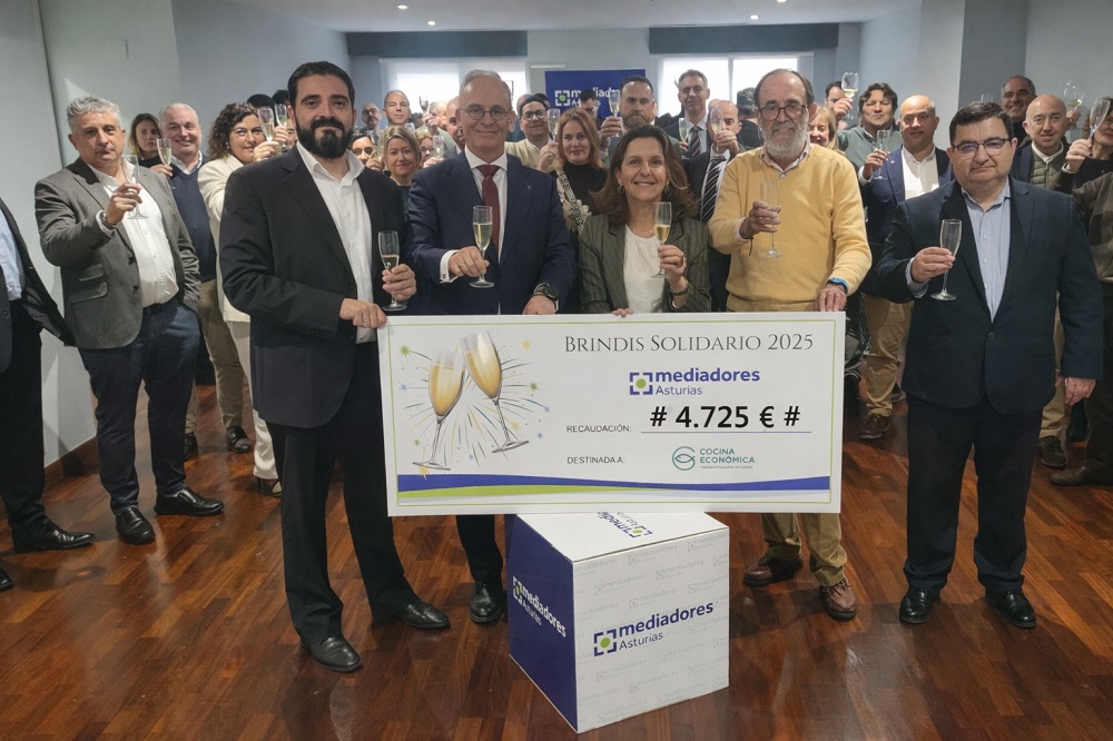 Mediadores Asturias recauda casi 5.000 euros a favor de la Cocina Económica