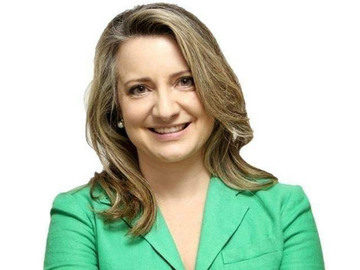  Nuestra compañera Catarina Valdés Premio Extraordinario de Doctorado en Filología de la UNED