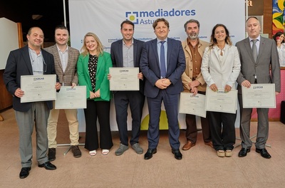 Mediadores Asturias entrega los diplomas a los alumnos del Curso Superior de Seguros - Nivel 1